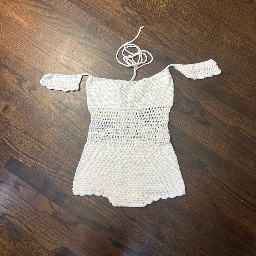 Absolutely stunning Hand Crochet romper or bathing suit! White cotton yarn small - Picture 9 of 13